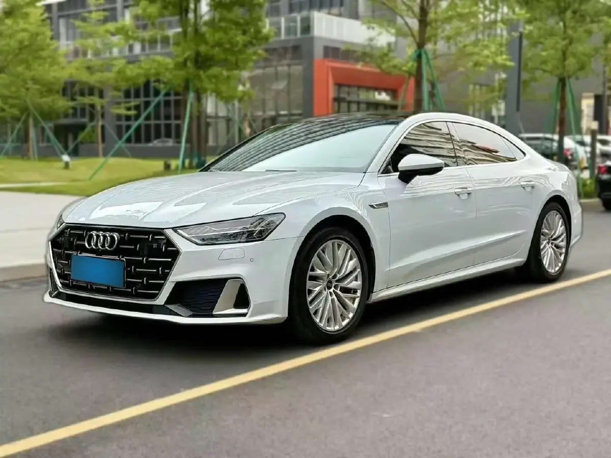 2022 Audi A7L 2.0T 245HP L4 7DCT