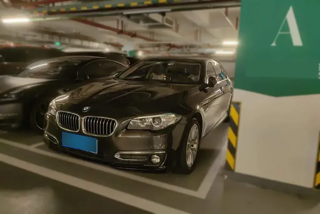 2014 BMW 5 Series 2.0T 218HP L4 8AT