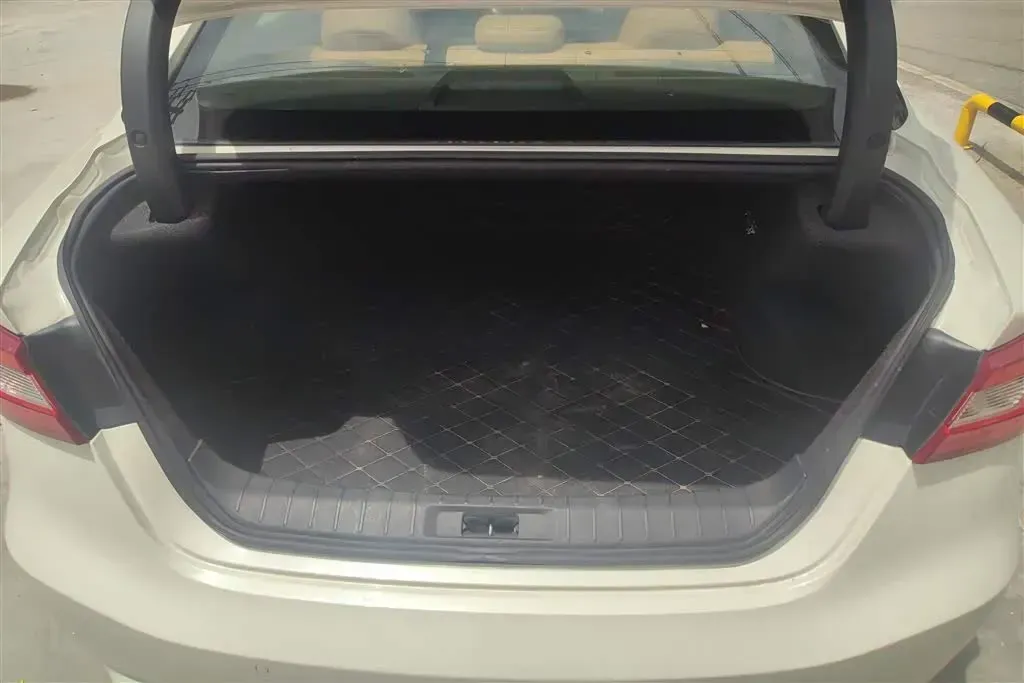 2016 Nissan Maxima 2.5L 186HP L4 CVT,autocango,china used car exporter,china ev exporter,chinese used car exporter,chinese used ev exporter