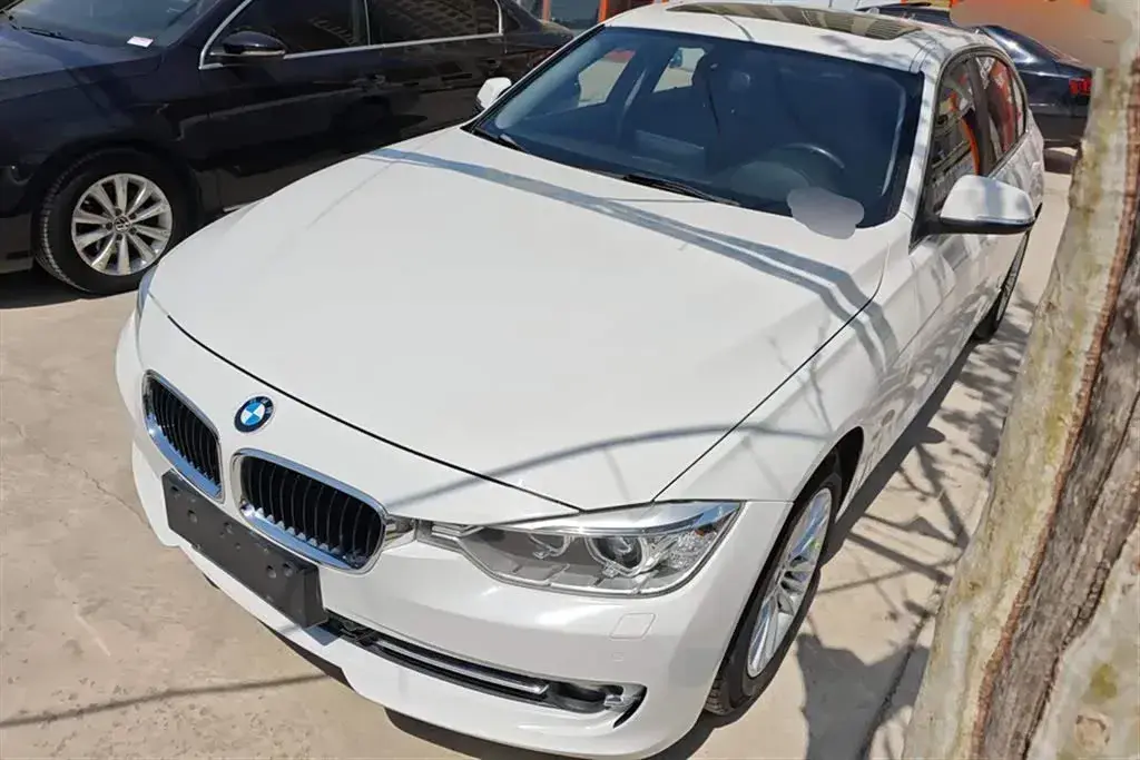 2015 BMW 3 Series 1.6T 136HP L4 8AT