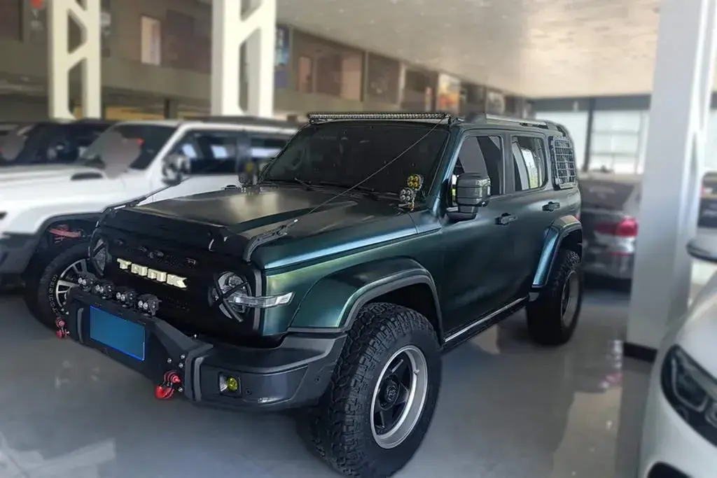 2023 Tank 300 2.0T 227HP L4 8AT