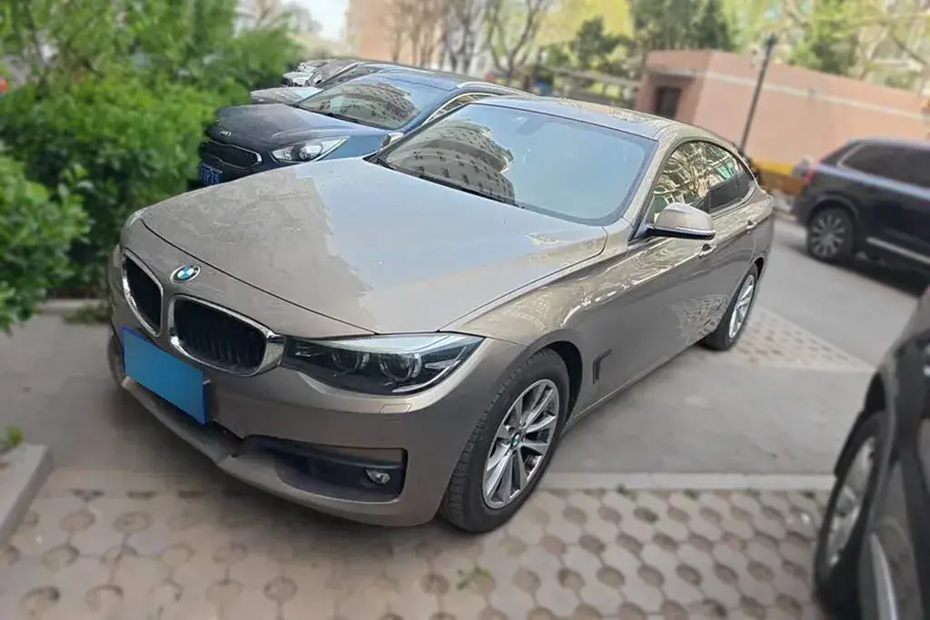 2017 BMW 3 Series GT 2.0T 184HP L4 8AT