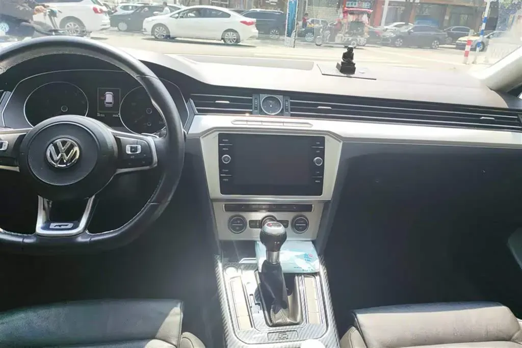 2018 Volkswagen Alltrack 2.0T 220HP L4 6DCT,autocango,china used car exporter,china ev exporter,chinese used car exporter,chinese used ev exporter