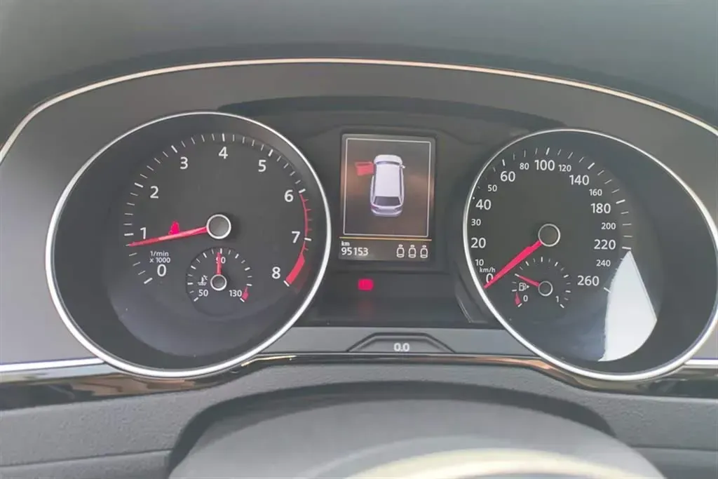 2018 Volkswagen Alltrack 2.0T 220HP L4 6DCT,autocango,china used car exporter,china ev exporter,chinese used car exporter,chinese used ev exporter