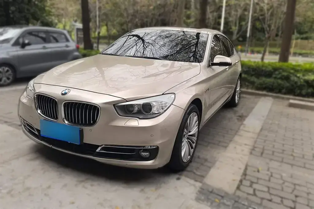 2014 BMW 5 Series GT 2.0T 245HP L4 8AT