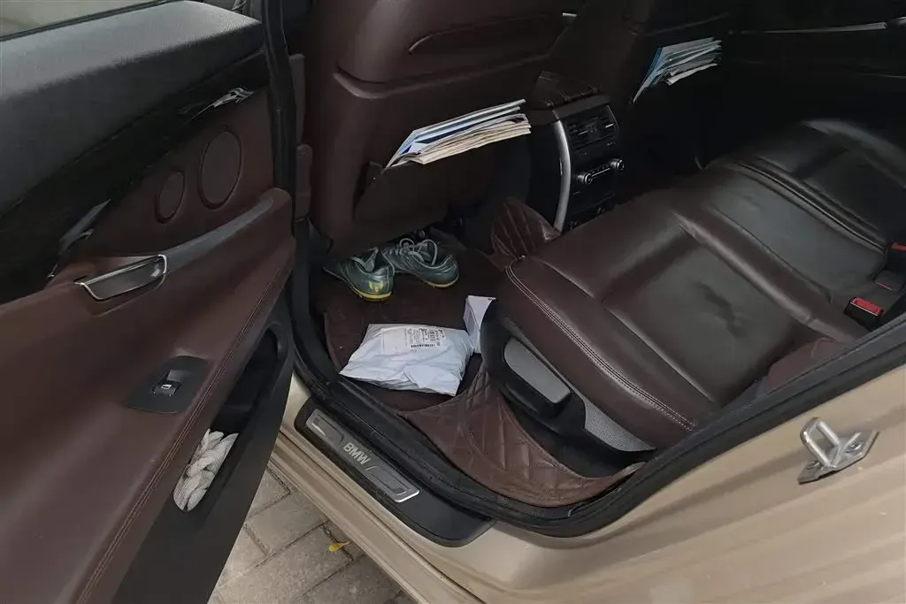 2014 BMW 5 Series GT 2.0T 245HP L4 8AT,autocango,china used car exporter,china ev exporter,chinese used car exporter,chinese used ev exporter