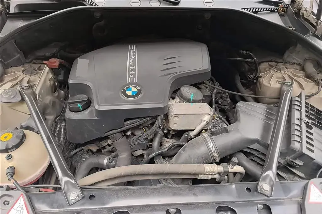 2014 BMW 5 Series GT 2.0T 245HP L4 8AT,autocango,china used car exporter,china ev exporter,chinese used car exporter,chinese used ev exporter