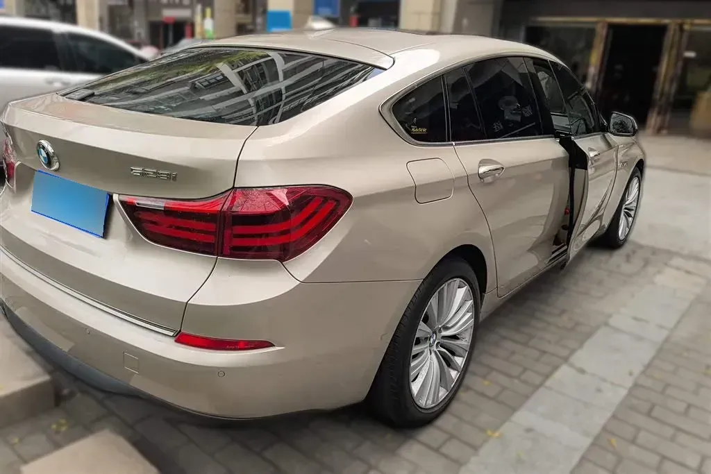 2014 BMW 5 Series GT 2.0T 245HP L4 8AT,autocango,china used car exporter,china ev exporter,chinese used car exporter,chinese used ev exporter