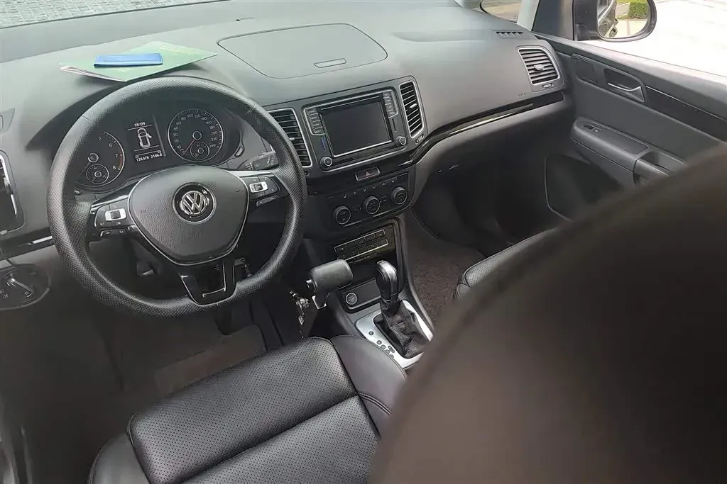 2018 Volkswagen Sharan 2.0T 220HP L4 6DCT,autocango,china used car exporter,china ev exporter,chinese used car exporter,chinese used ev exporter