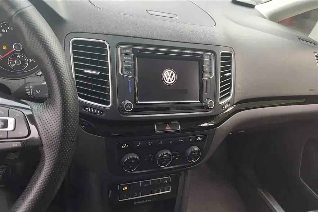 2018 Volkswagen Sharan 2.0T 220HP L4 6DCT,autocango,china used car exporter,china ev exporter,chinese used car exporter,chinese used ev exporter