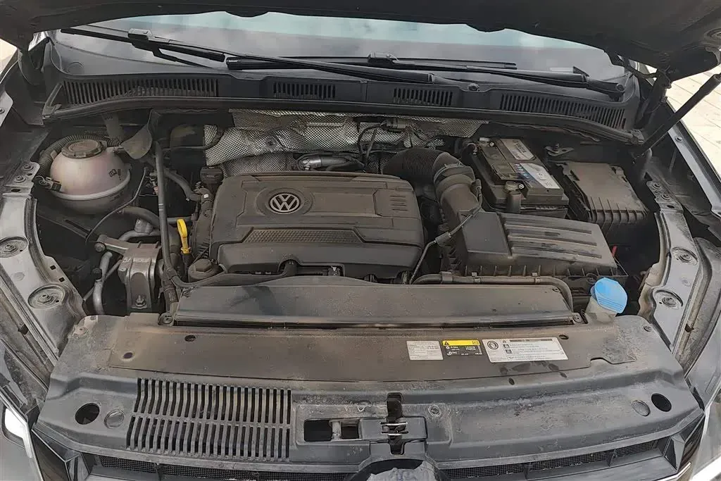 2018 Volkswagen Sharan 2.0T 220HP L4 6DCT,autocango,china used car exporter,china ev exporter,chinese used car exporter,chinese used ev exporter