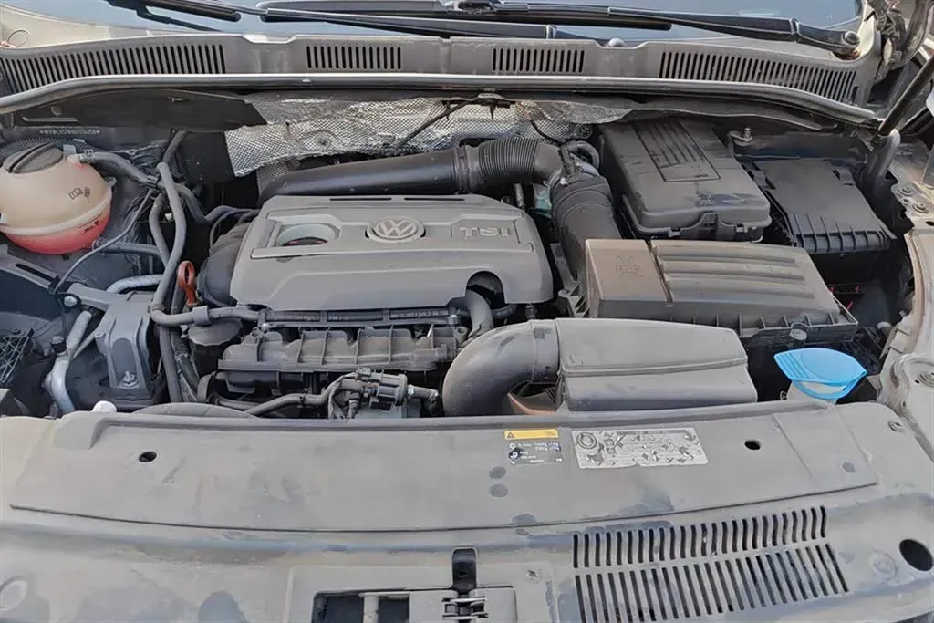 2013 Volkswagen Sharan 2.0T 200HP L4 6DCT,autocango,china used car exporter,china ev exporter,chinese used car exporter,chinese used ev exporter