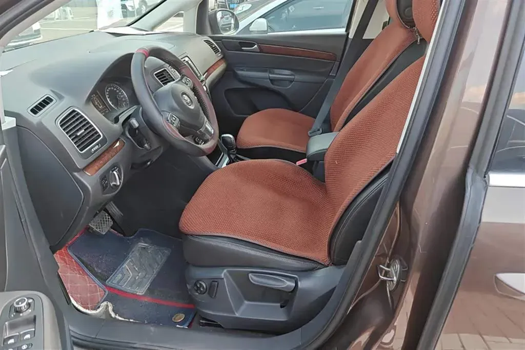 2013 Volkswagen Sharan 2.0T 200HP L4 6DCT,autocango,china used car exporter,china ev exporter,chinese used car exporter,chinese used ev exporter