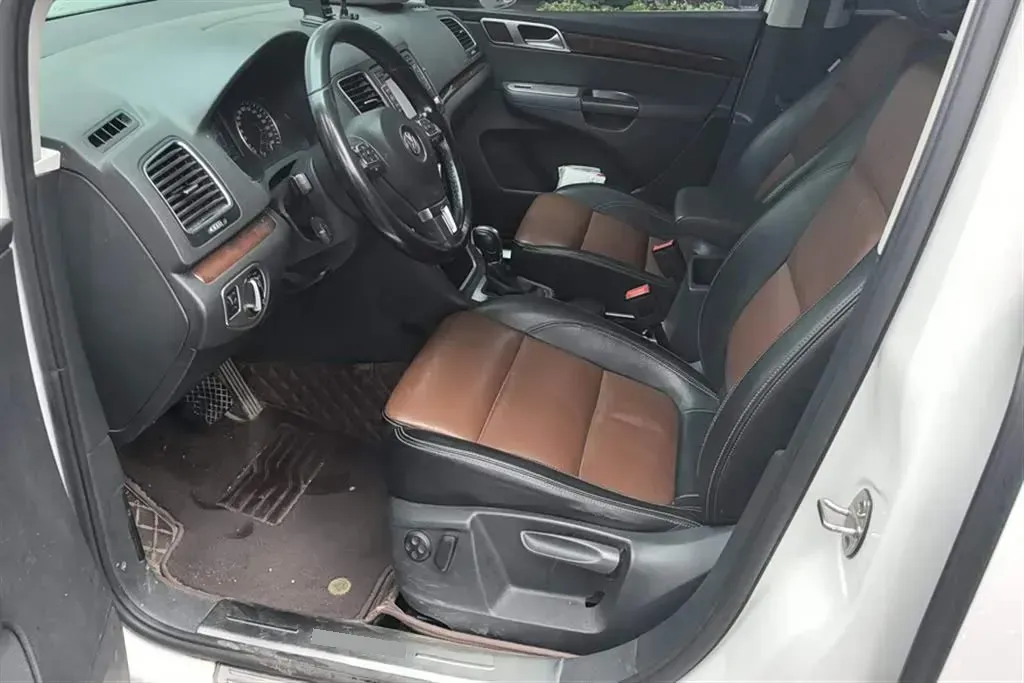 2014 Volkswagen Sharan 2.0T 200HP L4 6DCT,autocango,china used car exporter,china ev exporter,chinese used car exporter,chinese used ev exporter
