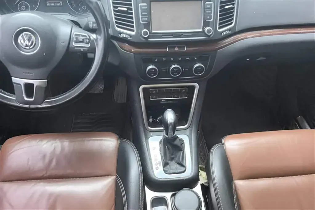 2014 Volkswagen Sharan 2.0T 200HP L4 6DCT,autocango,china used car exporter,china ev exporter,chinese used car exporter,chinese used ev exporter