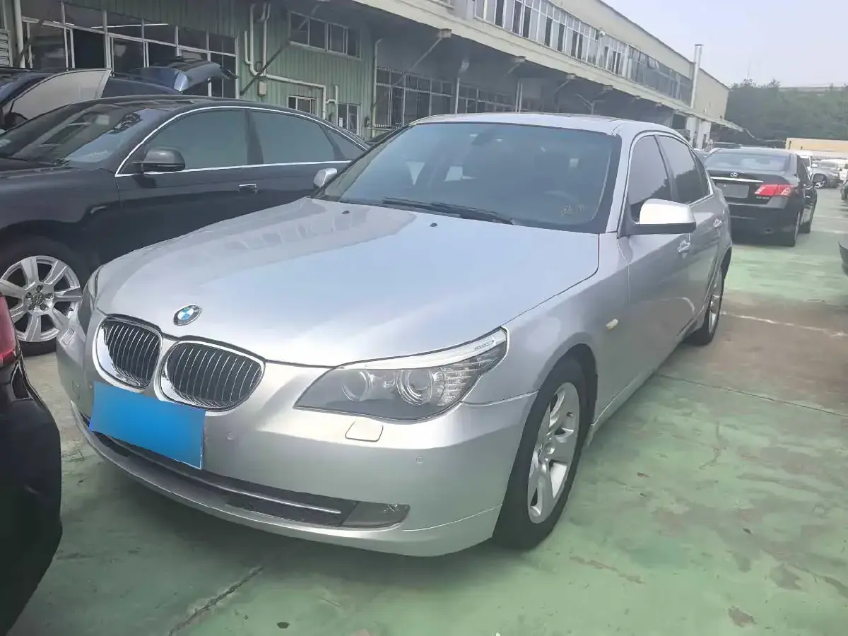 2009 BMW 5 Series 2.5L 163HP L6 6AT