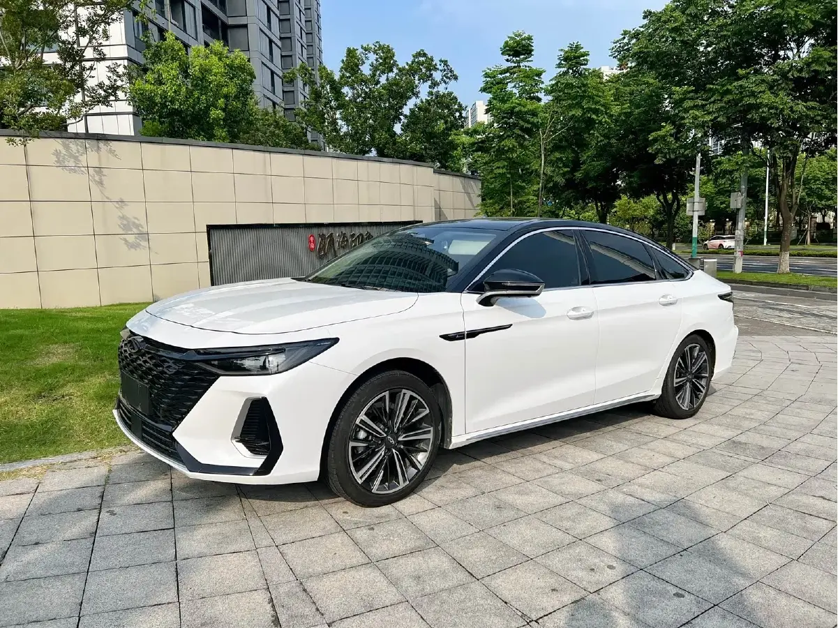 2022 Chery Arrizo 8 1.6T 197HP L4 7DCT