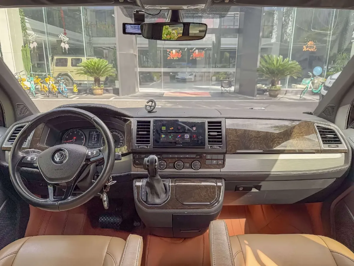 2019 Volkswagen Caravelle 2.0T 204HP L4 7DCT,autocango,china used car exporter,china ev exporter,chinese used car exporter,chinese used ev exporter