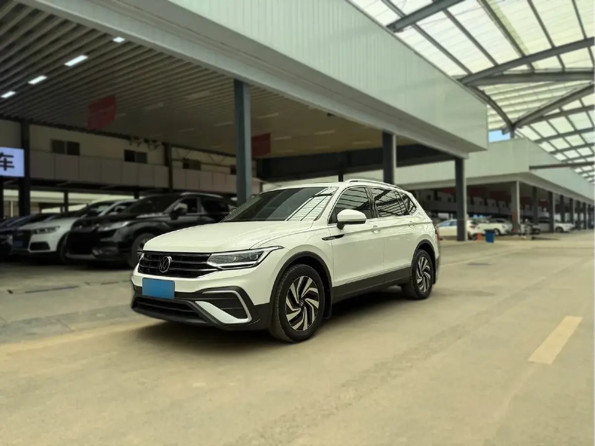 2022 Volkswagen Tiguan L 2.0T 186HP L4 7DCT