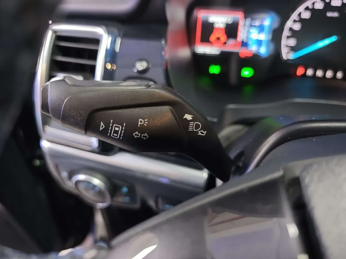 2020 Ford Everest 2.3T 275HP L4 10AT,autocango,china used car exporter,china ev exporter,chinese used car exporter,chinese used ev exporter