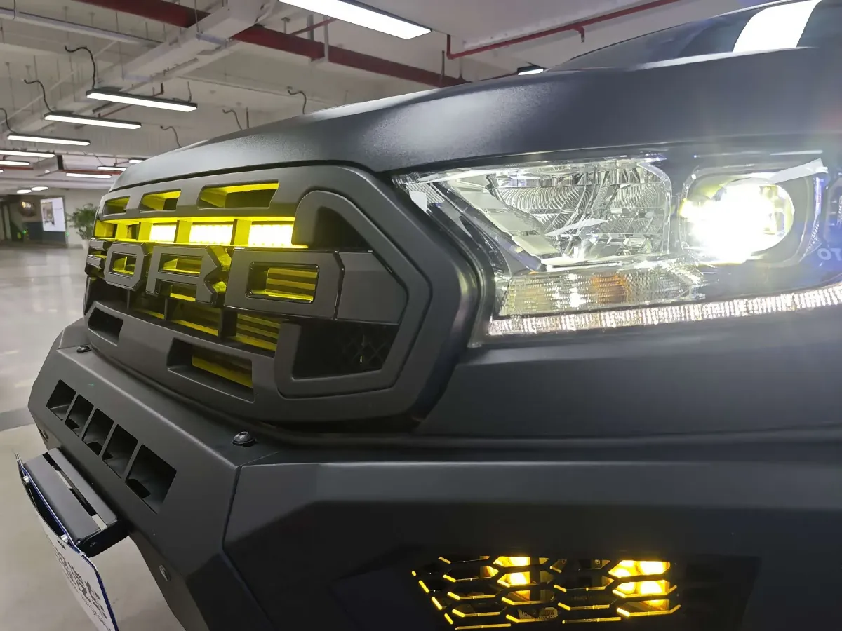 2020 Ford Everest 2.3T 275HP L4 10AT,autocango,china used car exporter,china ev exporter,chinese used car exporter,chinese used ev exporter