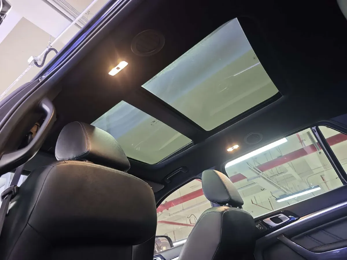 2020 Ford Everest 2.3T 275HP L4 10AT,autocango,china used car exporter,china ev exporter,chinese used car exporter,chinese used ev exporter