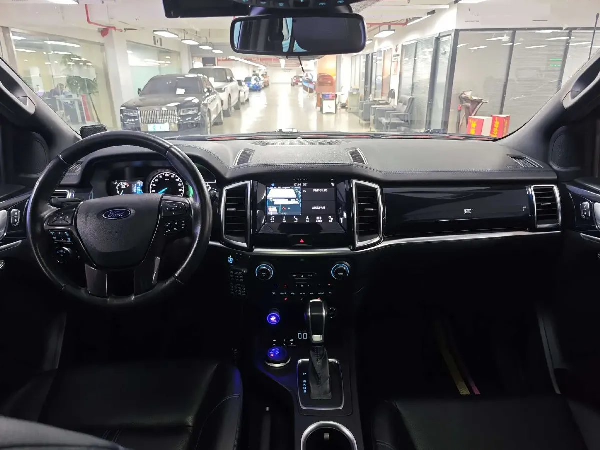 2020 Ford Everest 2.3T 275HP L4 10AT,autocango,china used car exporter,china ev exporter,chinese used car exporter,chinese used ev exporter