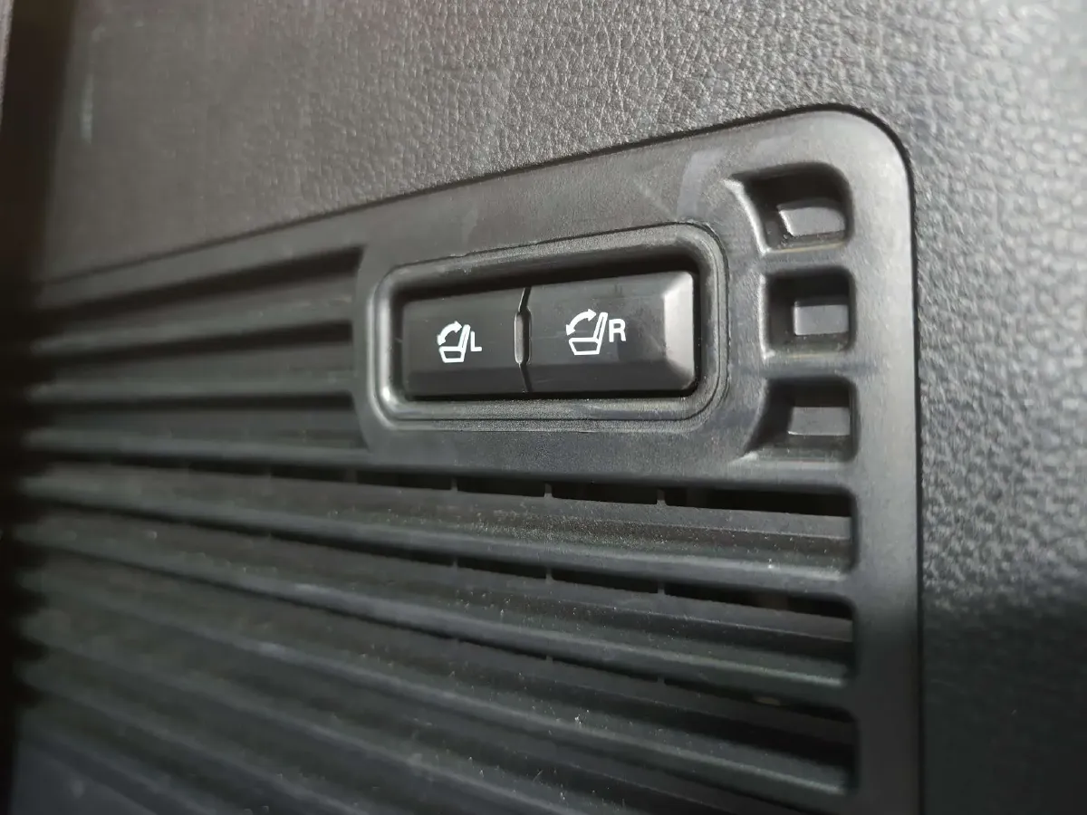 2020 Ford Everest 2.3T 275HP L4 10AT,autocango,china used car exporter,china ev exporter,chinese used car exporter,chinese used ev exporter