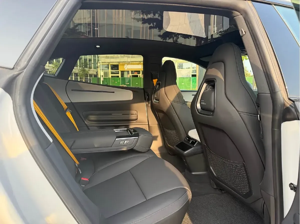 2024 Polestar 4 BEV 100KWH,autocango,china used car exporter,china ev exporter,chinese used car exporter,chinese used ev exporter