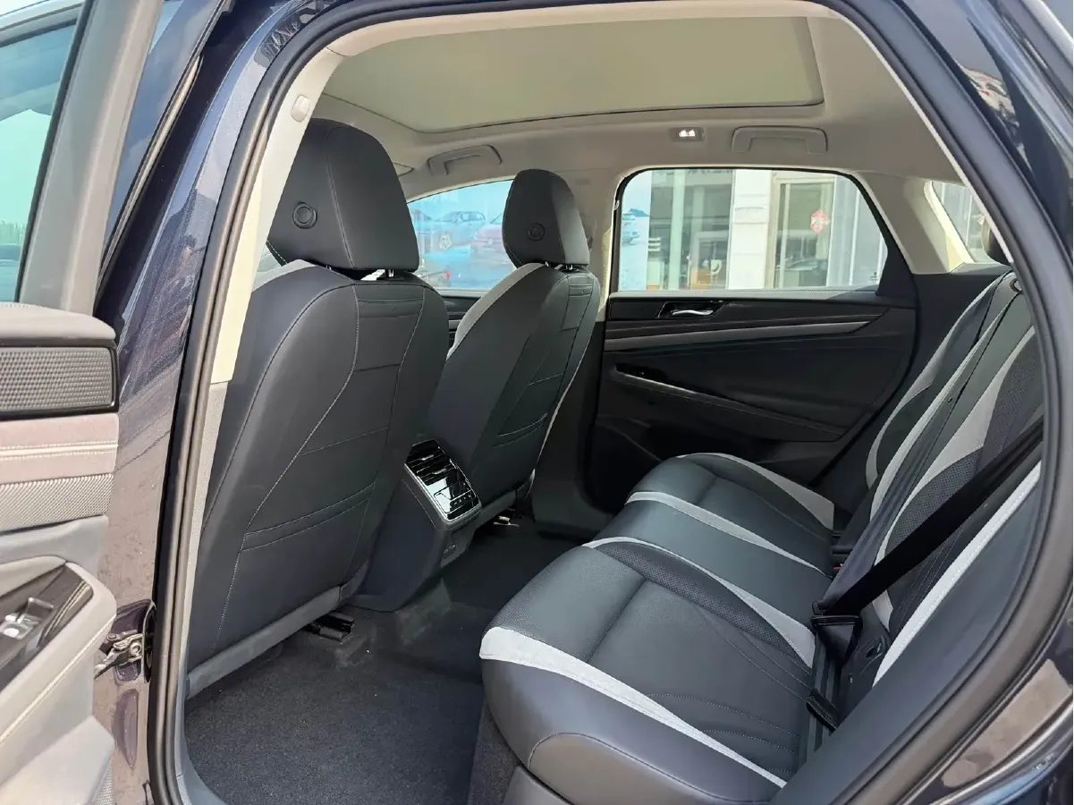 2024 Volkswagen ID.7 Vizzion BEV 84.8KWH,autocango,china used car exporter,china ev exporter,chinese used car exporter,chinese used ev exporter