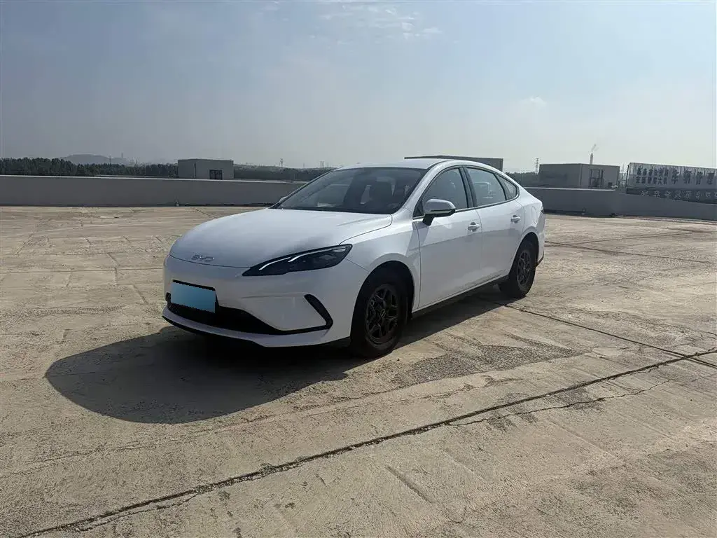 2025 BYD Seal05 DM-i 1.5L 101HP L4 E-CVT PHEV 7.68KWH