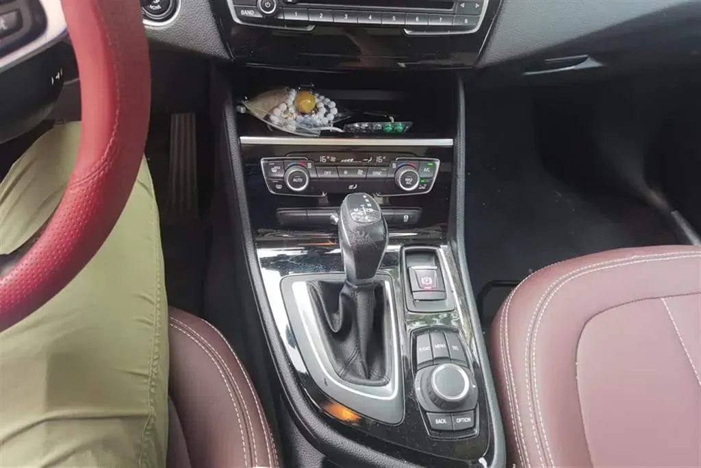 2016 BMW 2 Series Wagon 1.5T 136HP L3 6AT,autocango,china used car exporter,china ev exporter,chinese used car exporter,chinese used ev exporter