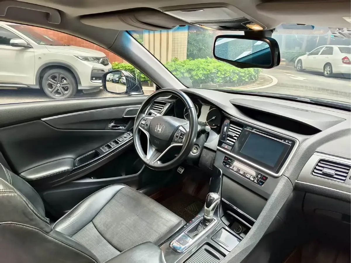 2015 Honda Spirior 2.0L 155HP L4 CVT,autocango,china used car exporter,china ev exporter,chinese used car exporter,chinese used ev exporter