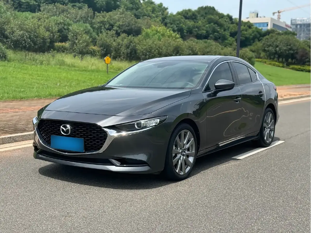 2022 Mazda 3 Axela 2.0L 158HP L4 6AT