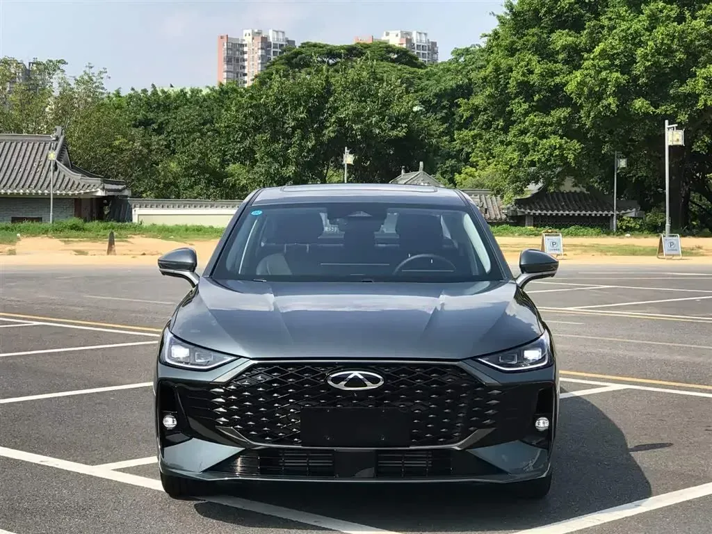 2025 Chery Arrizo 8 Pro 1.6T 197HP L4 7DCT,autocango,china used car exporter,china ev exporter,chinese used car exporter,chinese used ev exporter