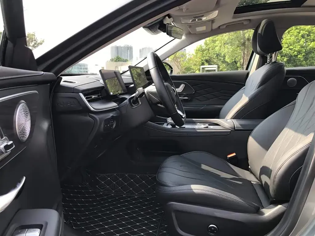 2025 Chery Arrizo 8 Pro 1.6T 197HP L4 7DCT,autocango,china used car exporter,china ev exporter,chinese used car exporter,chinese used ev exporter