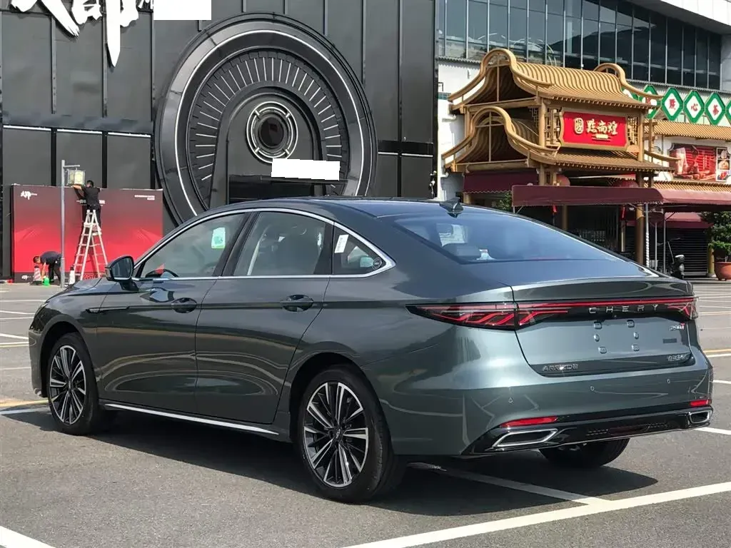 2025 Chery Arrizo 8 Pro 1.6T 197HP L4 7DCT,autocango,china used car exporter,china ev exporter,chinese used car exporter,chinese used ev exporter