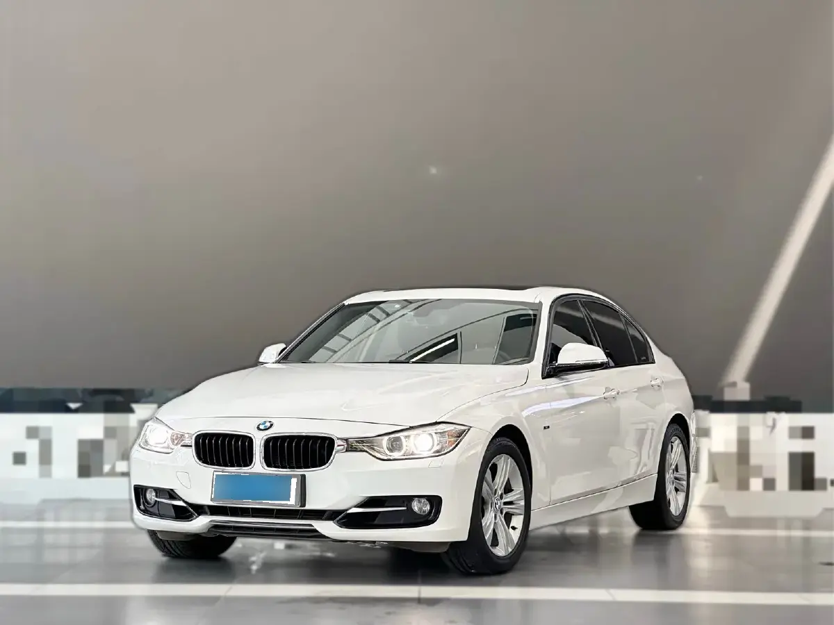 2014 BMW 3 Series 2.0T 184HP L4 8AT