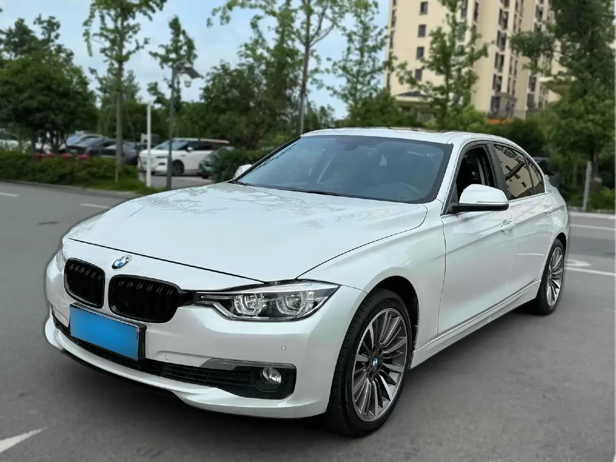 2018 BMW 3 Series 2.0T 184HP L4 8AT