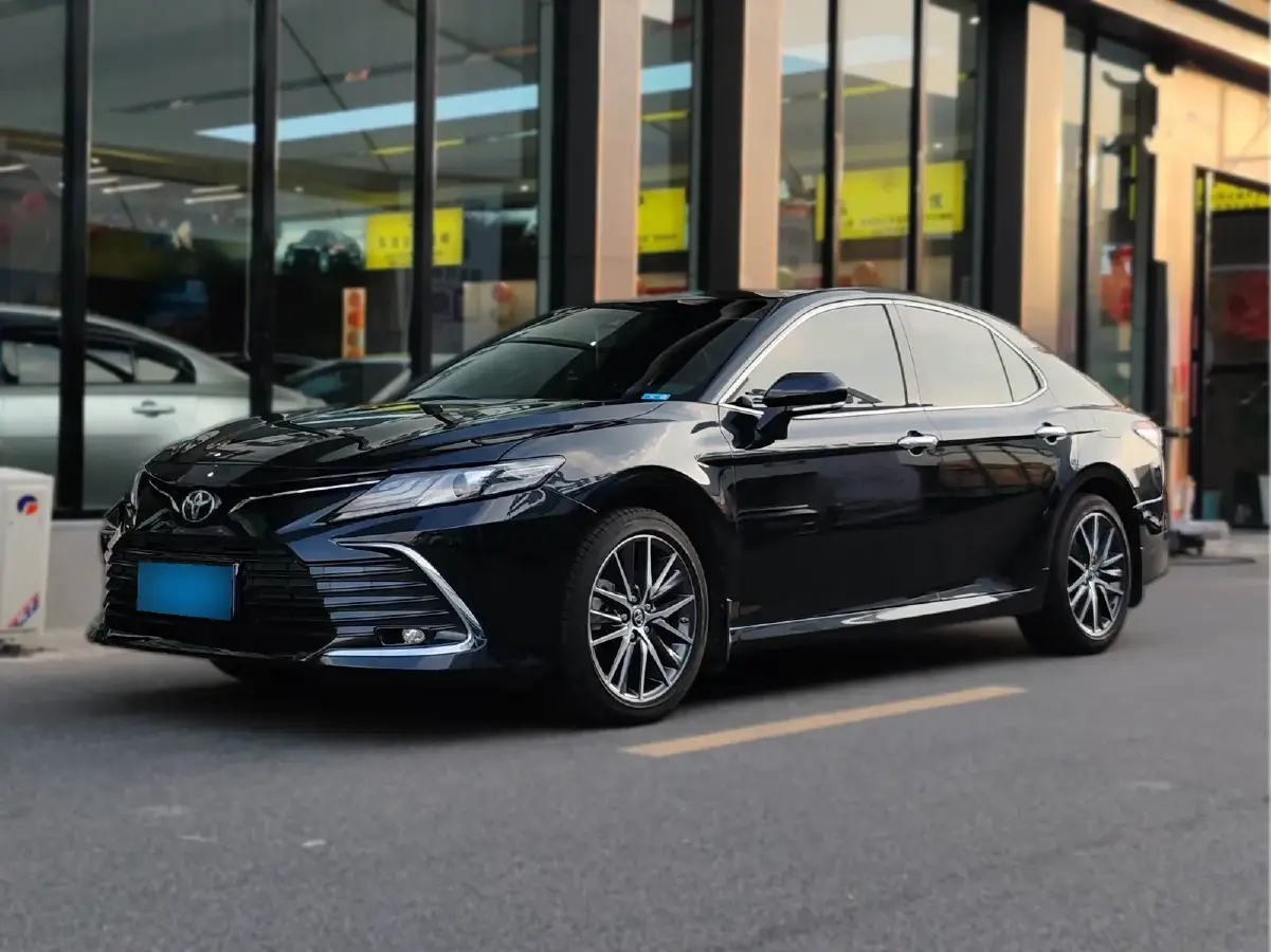 2021 Toyota Camry 2.5L 209HP L4 8AT