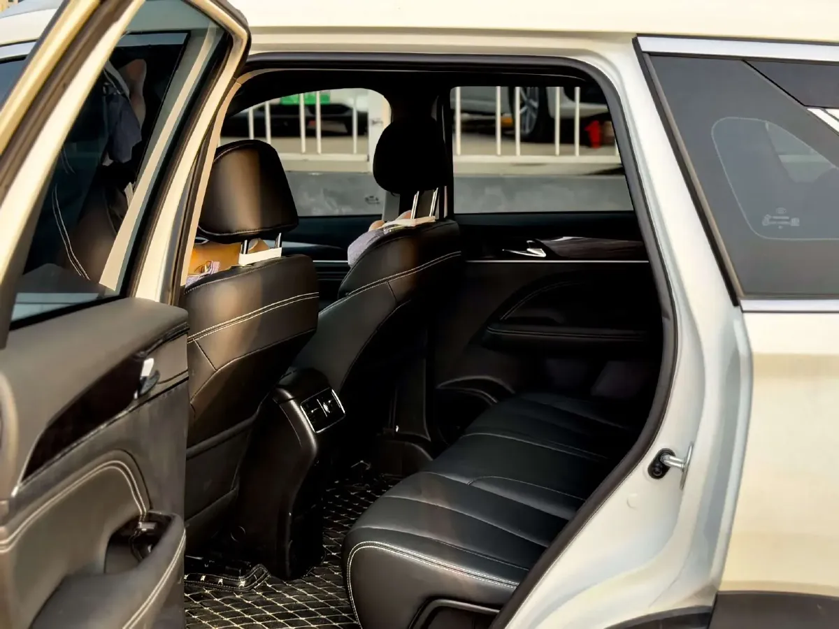 2020 GAC Trumpchi GS5 1.5T 169HP L4 6AT,autocango,china used car exporter,china ev exporter,chinese used car exporter,chinese used ev exporter