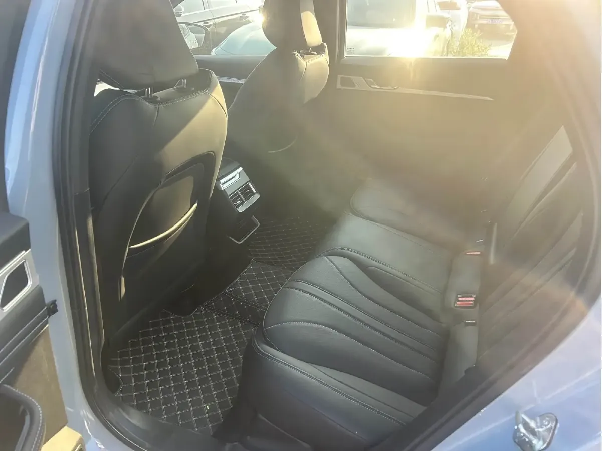 2024 Geely PrefaceL 1.5T 163HP L4 3DHT Hybrid,autocango,china used car exporter,china ev exporter,chinese used car exporter,chinese used ev exporter