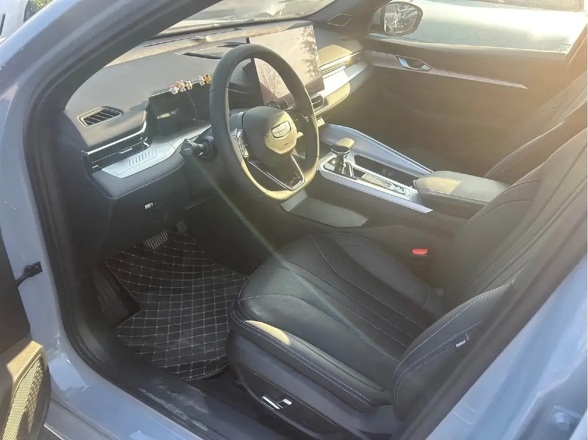 2024 Geely PrefaceL 1.5T 163HP L4 3DHT Hybrid,autocango,china used car exporter,china ev exporter,chinese used car exporter,chinese used ev exporter