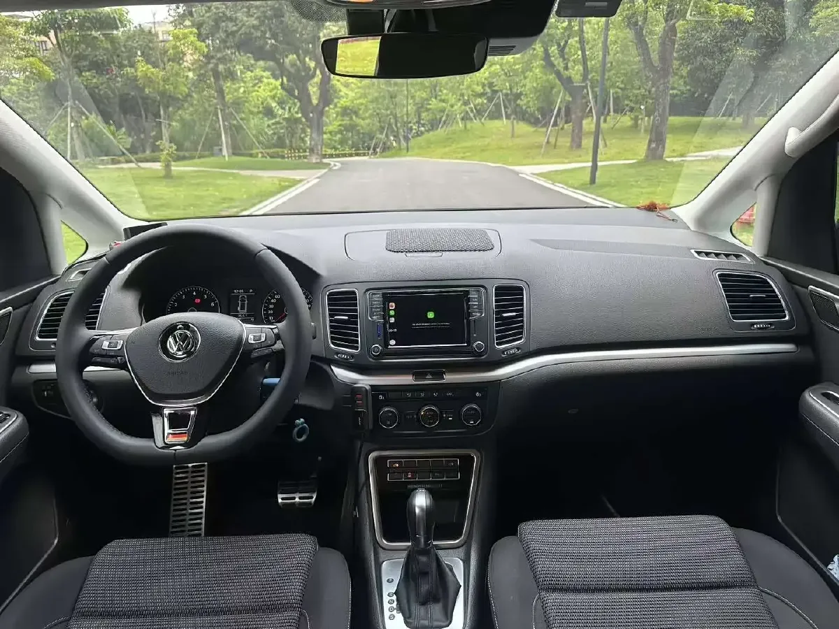 2016 Volkswagen Sharan 2.0T 220HP L4 6DCT,autocango,china used car exporter,china ev exporter,chinese used car exporter,chinese used ev exporter