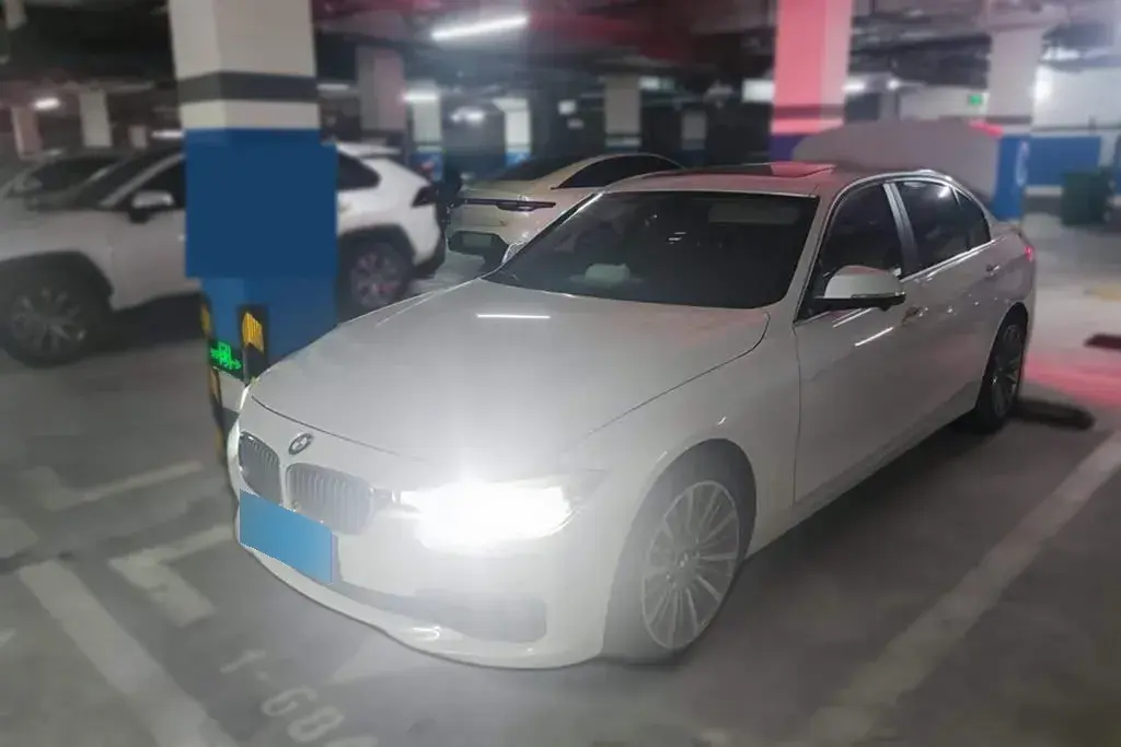 2018 BMW 3 Series 2.0T 184HP L4 8AT