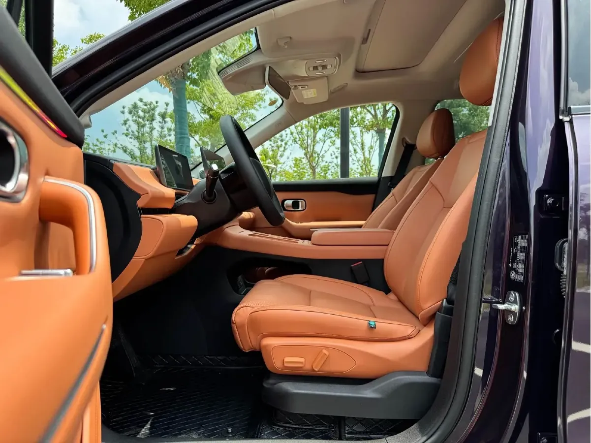 2024 Leapmotor C16 1.5L 95HP L4 REEV 28.4KWH,autocango,china used car exporter,china ev exporter,chinese used car exporter,chinese used ev exporter