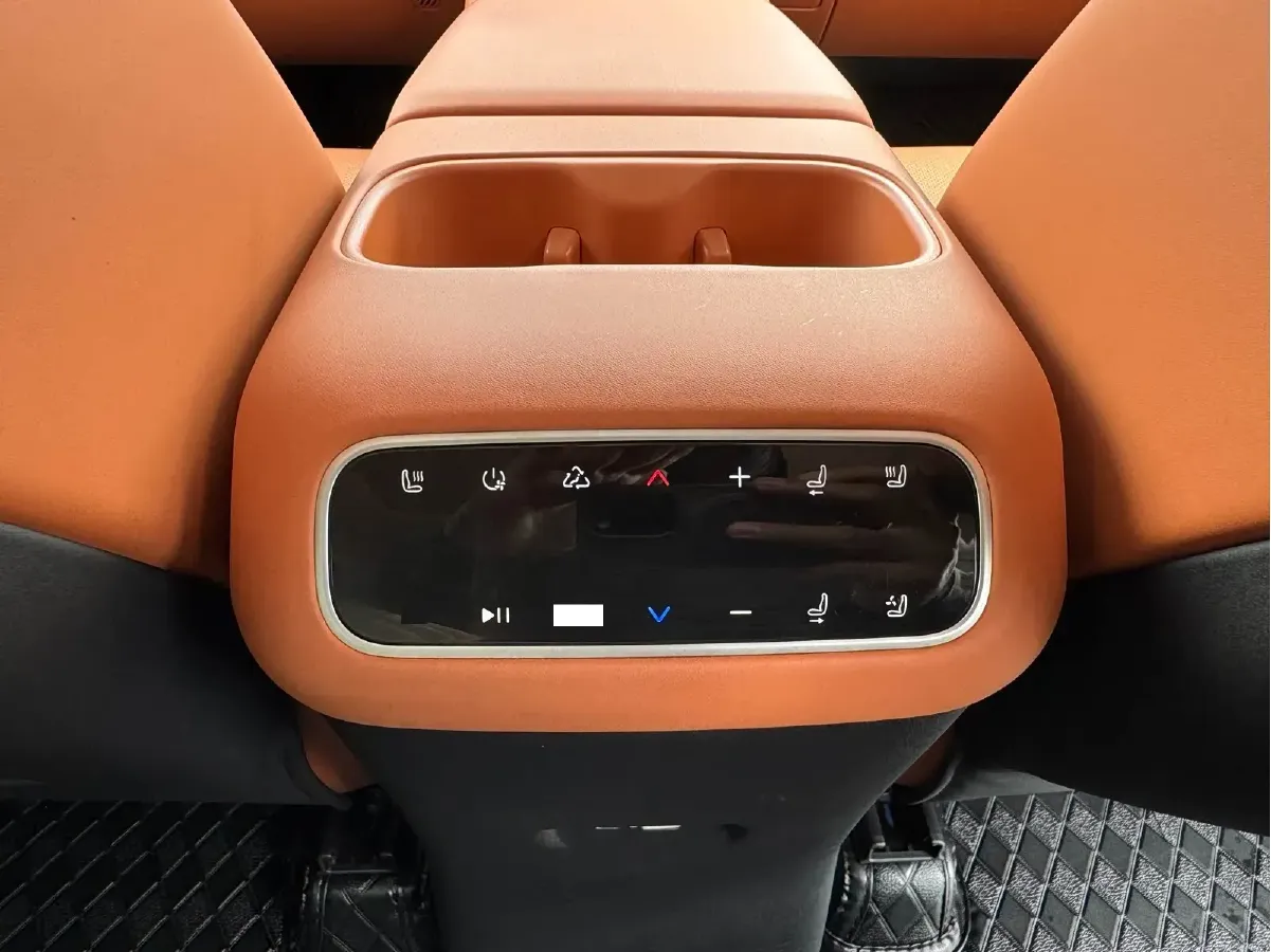 2024 Leapmotor C16 1.5L 95HP L4 REEV 28.4KWH,autocango,china used car exporter,china ev exporter,chinese used car exporter,chinese used ev exporter