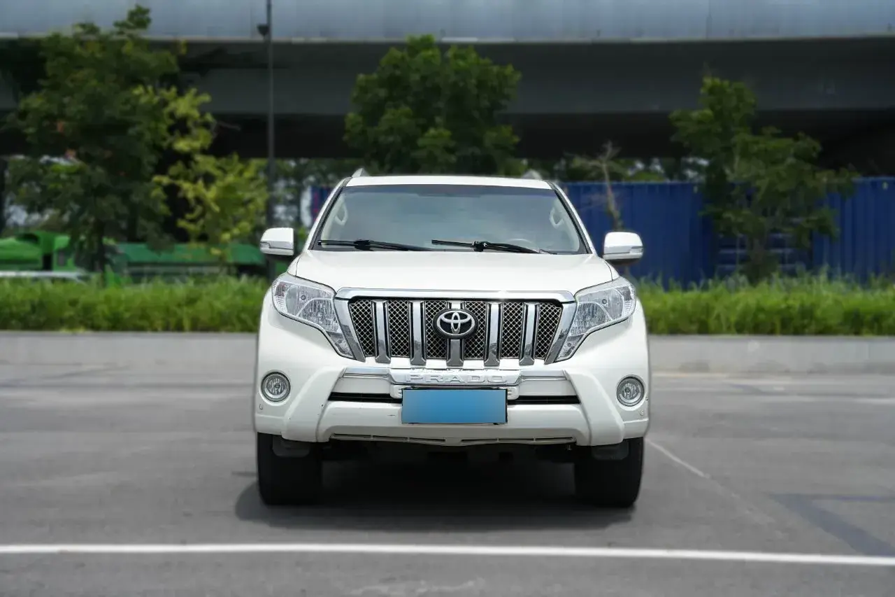 2015 Toyota Land Cruiser 4.0L 275HP V6 5AT