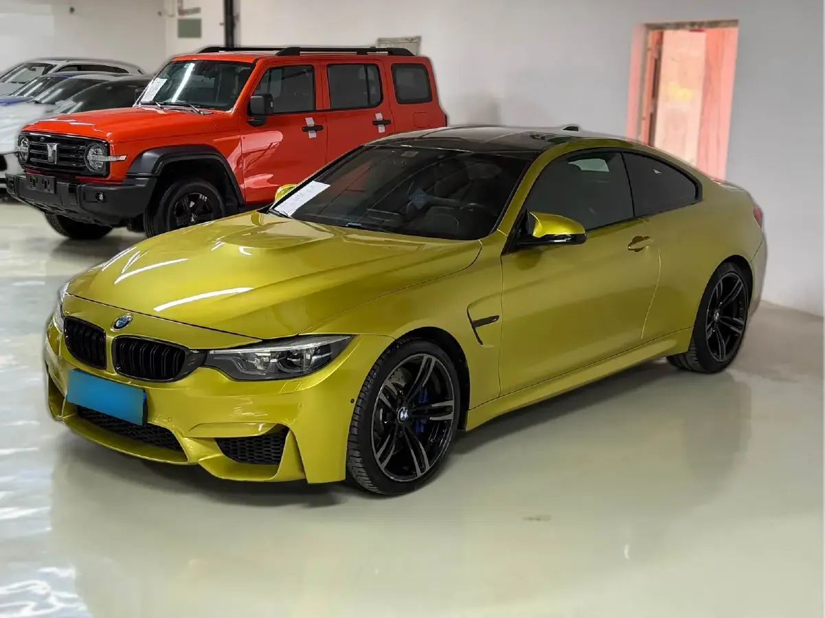 2017 BMW M4 3.0T 431HP L6 6MT