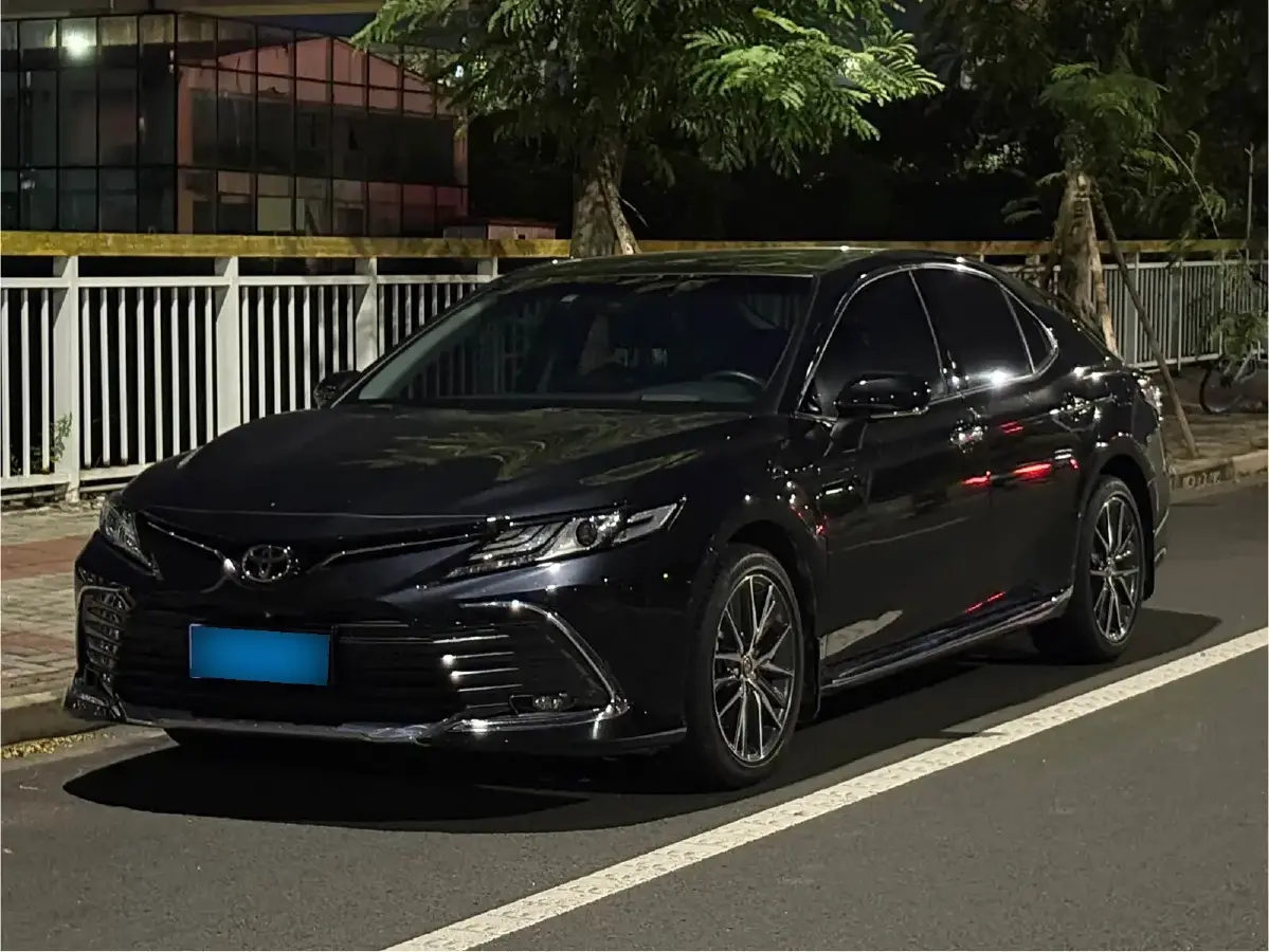 2021 Toyota Camry 2.5L 209HP L4 8AT